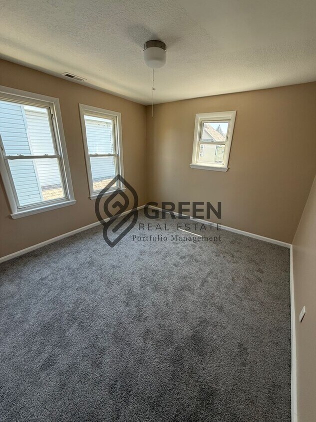 Foto principal - 322 W Merchant St