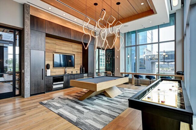 Foto del edificio - 12000 Inspiration St