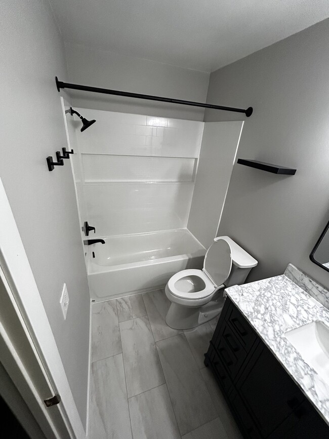 Building Photo - 3717 Sunbrook Rd