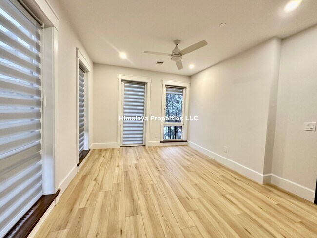 Foto del edificio - 100 Mt Pleasant Ave