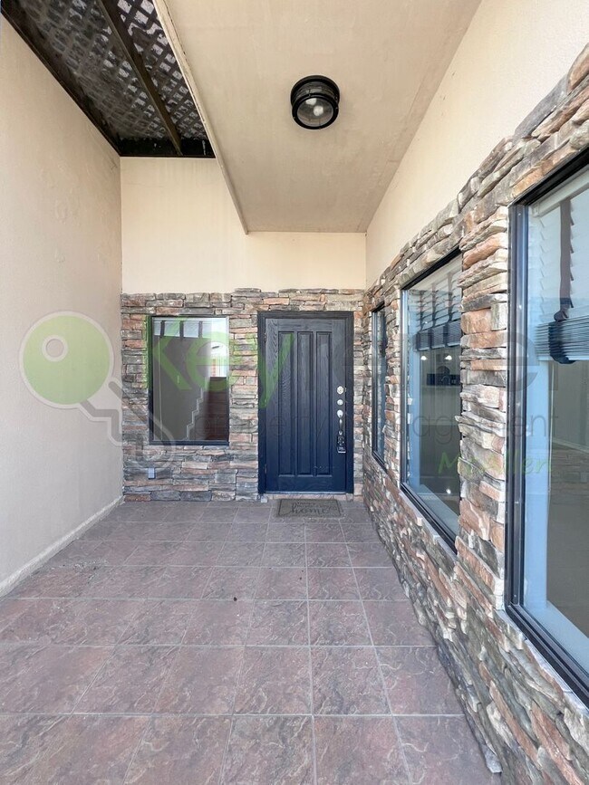 Foto del edificio - Beautiful 4B/2.5B Home in Mcallen
