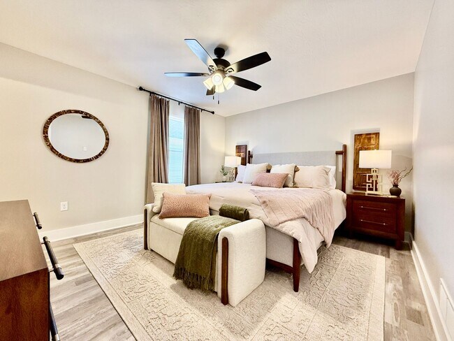 Foto del edificio - 5 Bed 3 Bath Home With Hot Tub In West Chester, OH