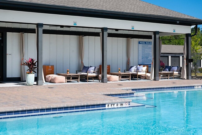 Pool 4 - Pointe Grand Champions Village