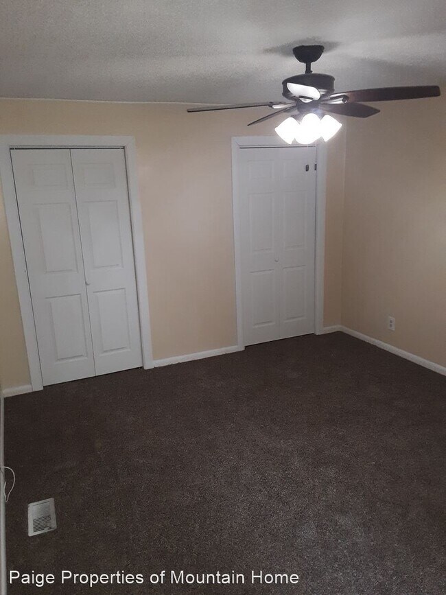 Building Photo - 4 br, 2 bath House - 481 TimberLane