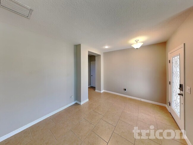 Building Photo - 9716 Kinmore Dr