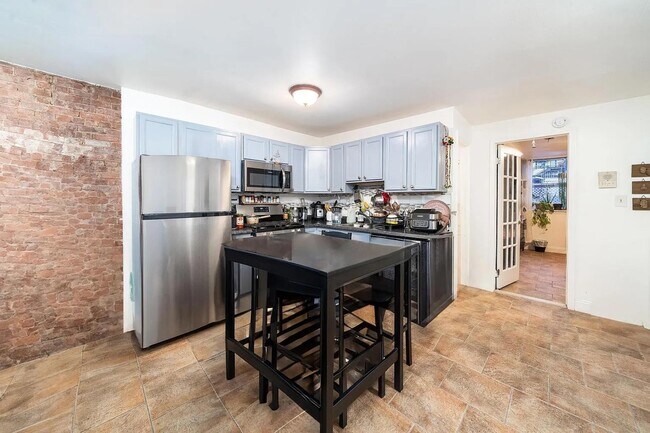 Foto del edificio - 275 7th St