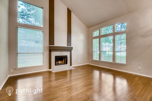Building Photo - 1124 Berry Creek Dr