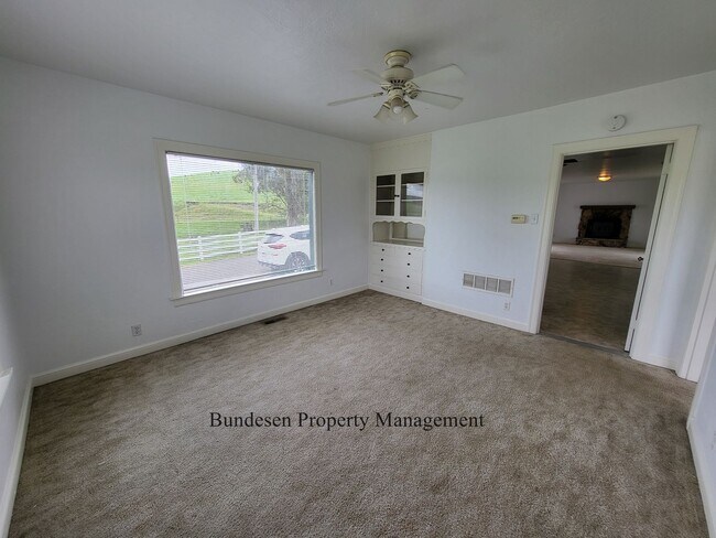 Building Photo - 1798 1/2 Pepper Road, Petaluma, CA 94952