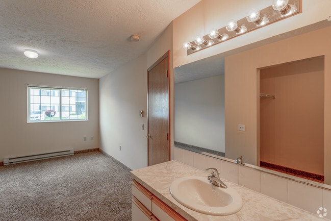 2BR, 2BA Layout 2 - Bellwood Park Apartments