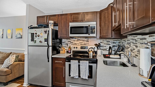 Building Photo - 2754 N Hampden Ct
