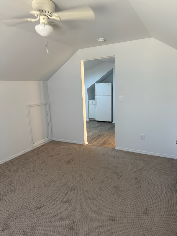 Building Photo - 18 Linden Pl