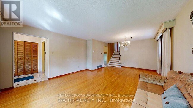 Building Photo - 377 Crosby Ave