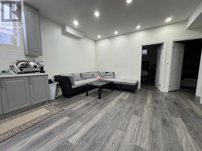 Photo du bâtiment - 118 Jura Cres