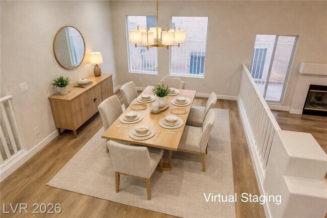 Foto del edificio - BEAUTIFUL OPEN FLOOR PLAN. 3 BEDROOMS, 2.5 BATHROOM. LOCATED SOUTHWEST. NEAR SHOPPING, SCHOOLS AN...