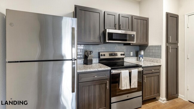 Building Photo - 3250 Hudson Crossing