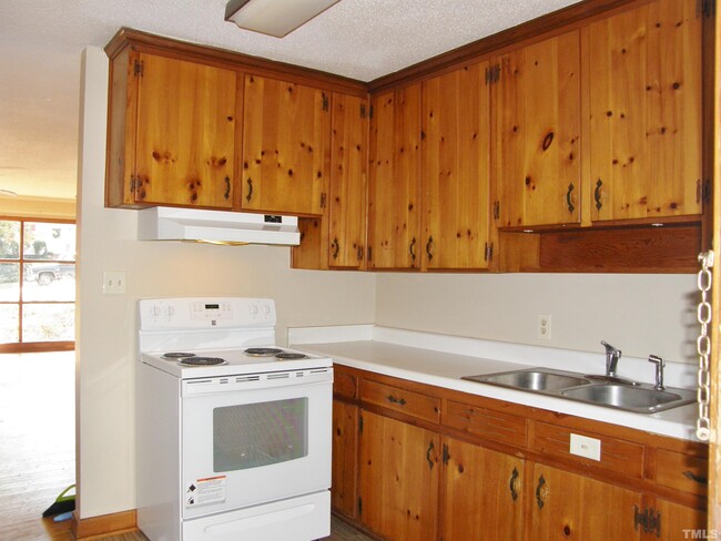 Building Photo - 3206 Ruffin St