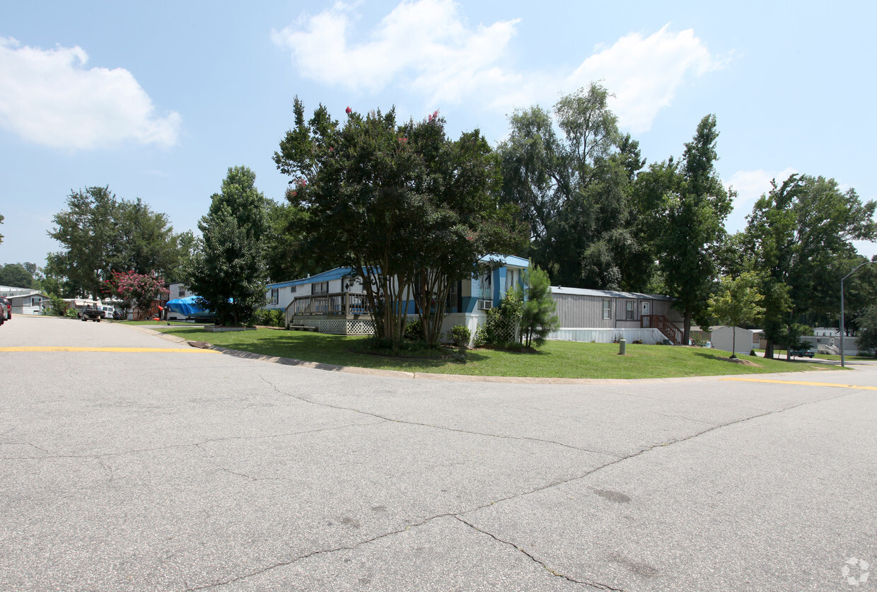 Building Photo - Stony Brook North