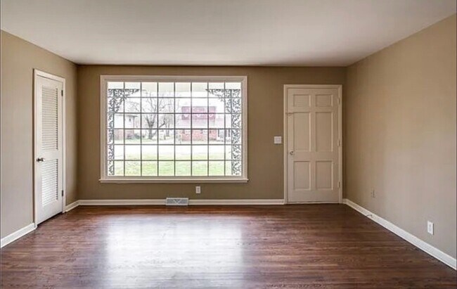 Foto del edificio - 147 Oak Park Dr
