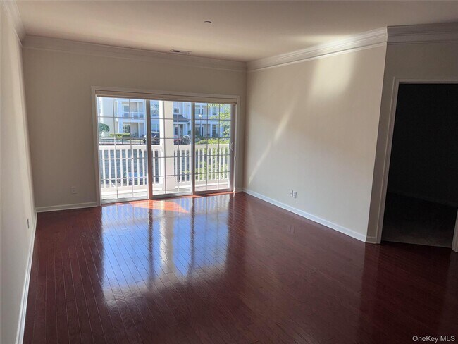 Foto del edificio - 614 Saratoga Ln