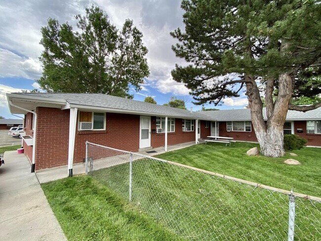 Building Photo - 3622 Ingalls St