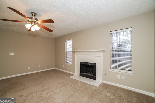 Foto del edificio - 7054 Grinder Ct