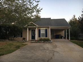 Building Photo - 116 W Middlebury Ln SW