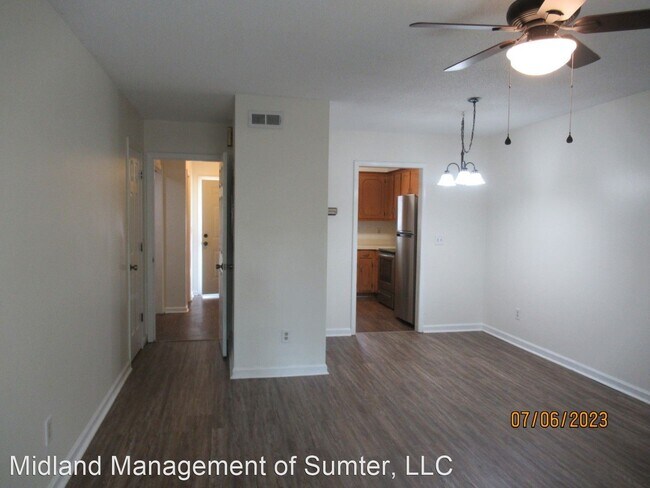 Building Photo - 2 br, 1.5 bath House - 1879 Coral Way