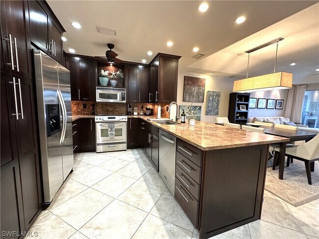 Building Photo - 9103 Vanderbilt Dr
