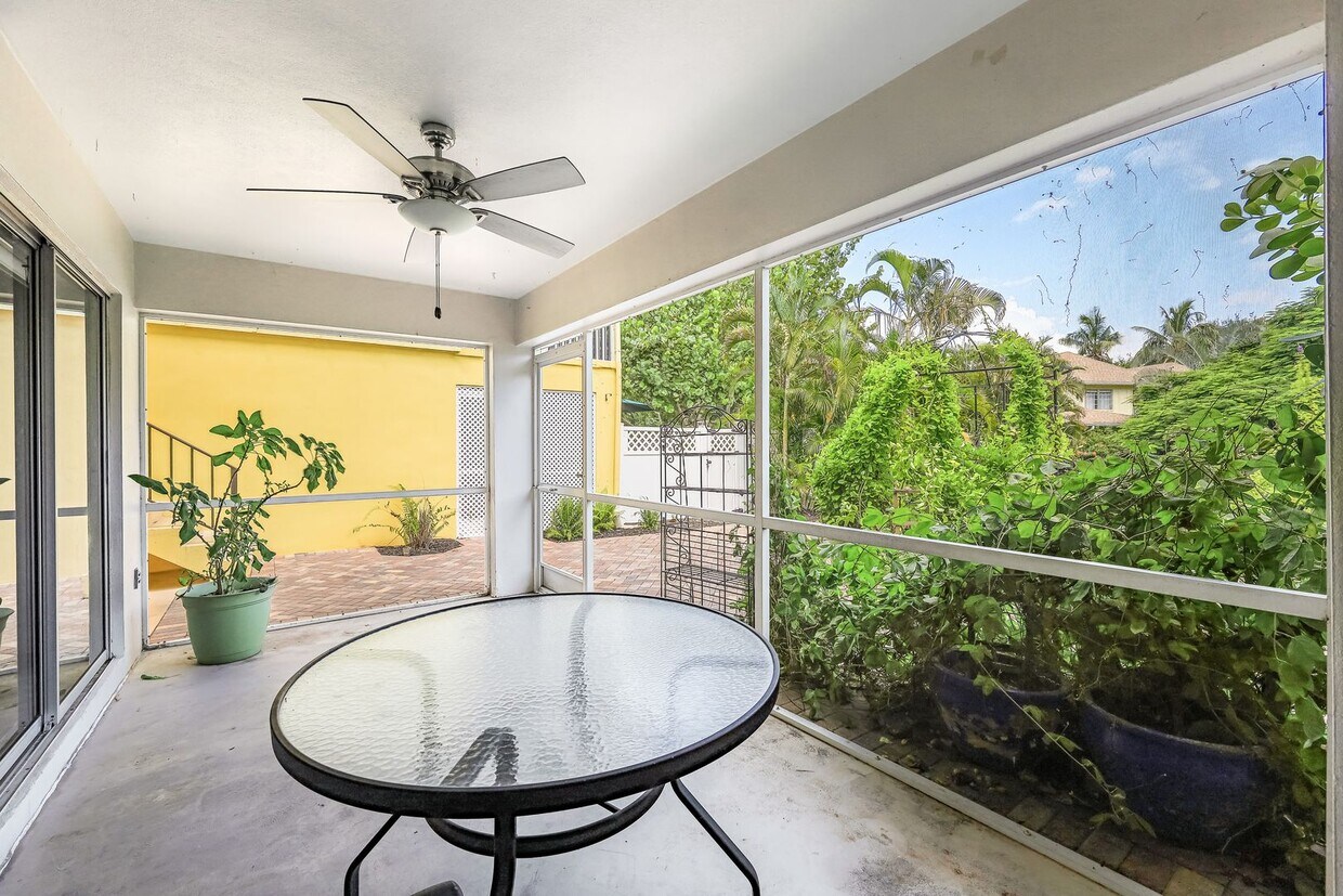 Foto principal - 1201 Solana Rd