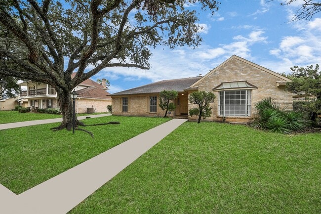 Building Photo - 8006 Oakington Dr