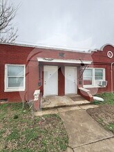 Building Photo - 820 S 6th St