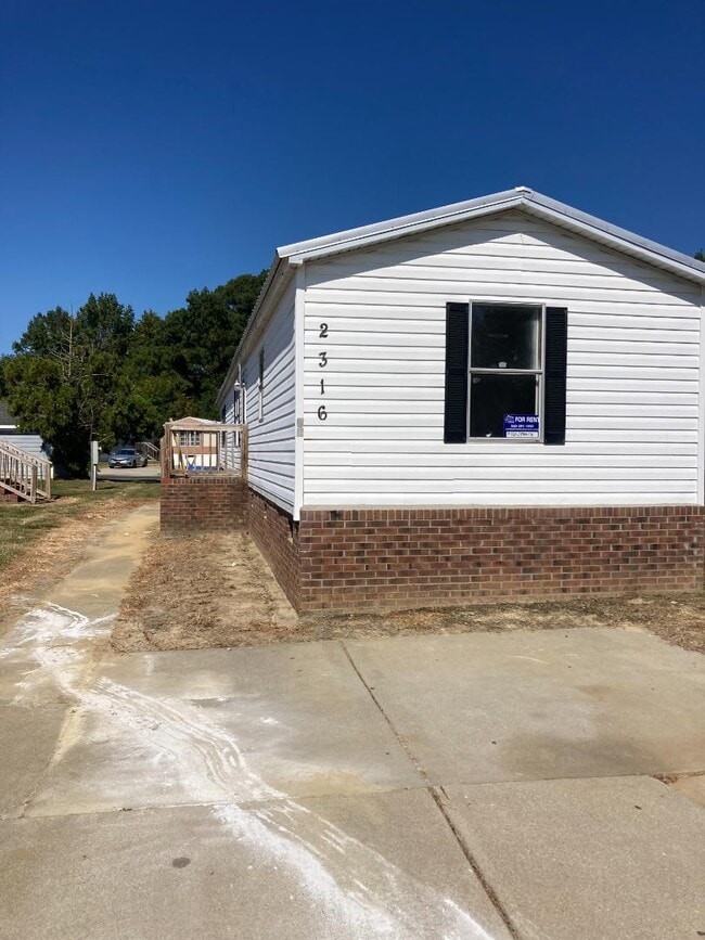 Building Photo - 2316 Wysteria Ln