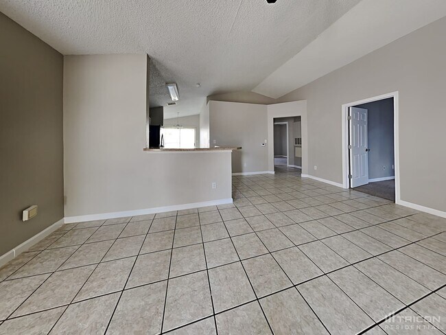 Building Photo - 3146 Boynton Dr