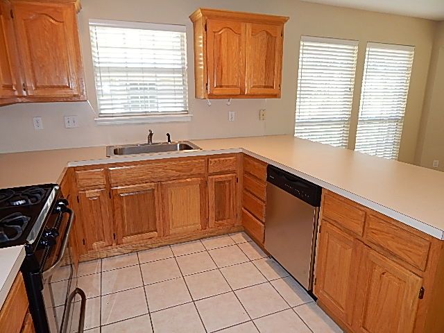 Building Photo - 11415 S Mulberry Cir