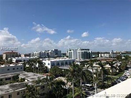 Foto del edificio - 10101 E Bay Harbor Dr