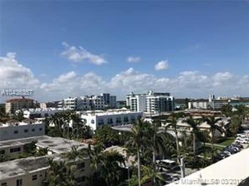 Building Photo - 10101 E Bay Harbor Dr