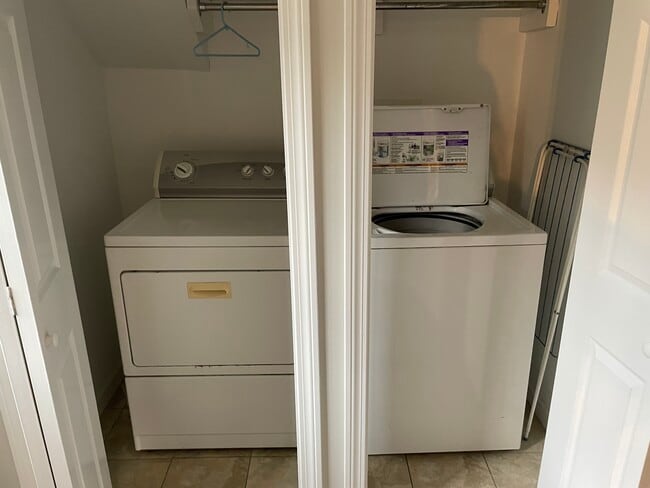 In-unit laundry - 150 Broadturn Rd