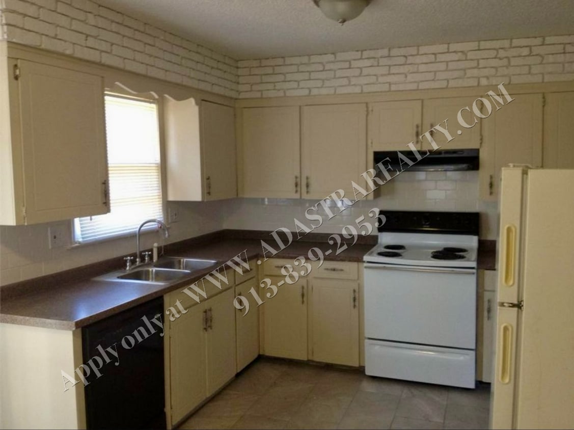 Building Photo - Cute 3 bedroom Split Level in Belton-Avail...