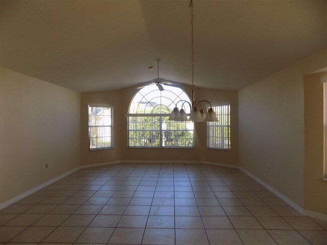 Foto del edificio - 3145 Britannia Blvd