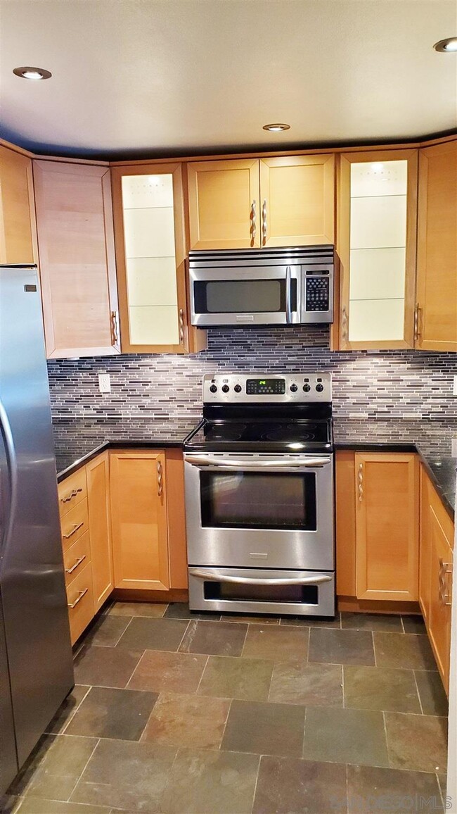 Foto del edificio - 7225 Navajo Rd