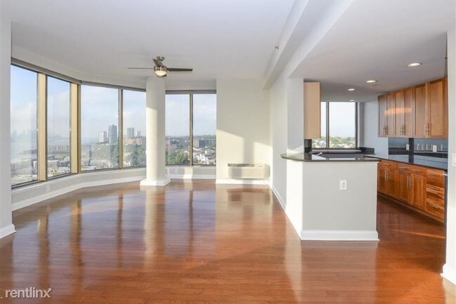 Building Photo - 3 br, 3 bath Apartment - 97 Gorge Rd 5 Unit 5