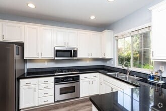 Building Photo - 2616 Bellezza Dr