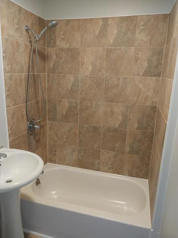 Photo - 48 Covell St House