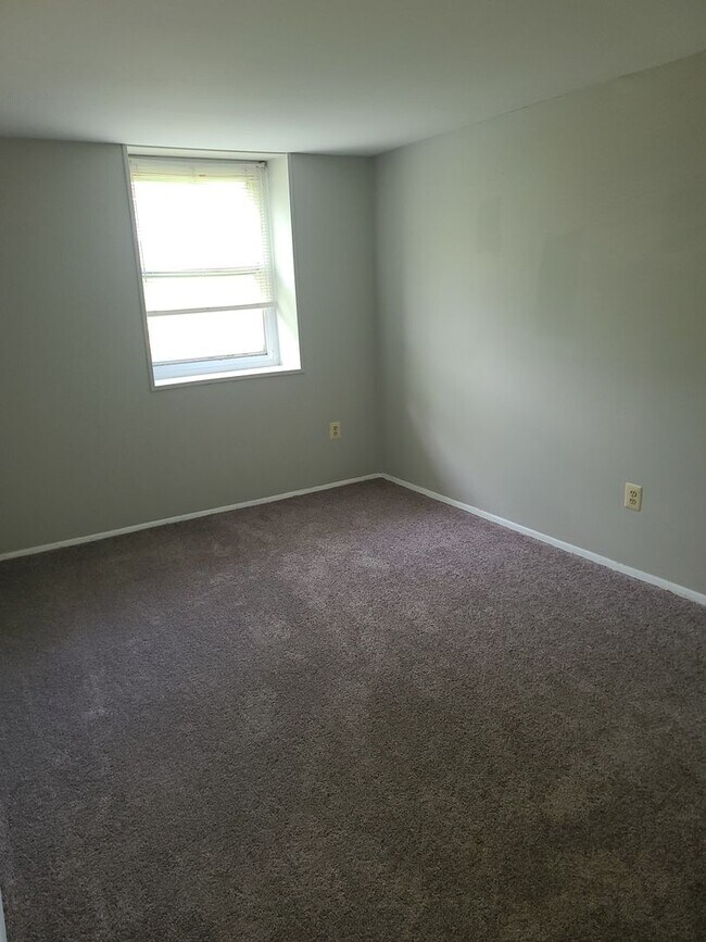 Foto del edificio - 303 Wisewell Ct
