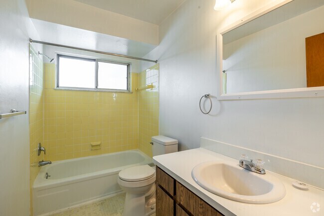 1 habitación, 1 baño - 790 pies cuadrados - Baño - Belle River Apartments