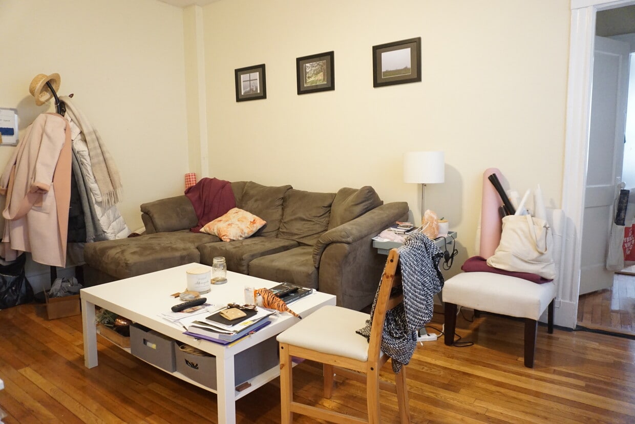 Primary Photo - 232 Kelton St