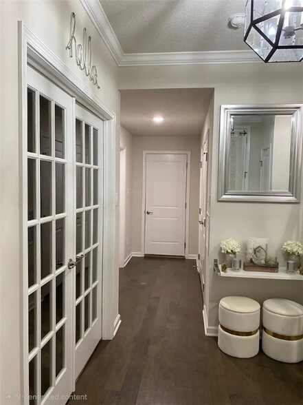 Foto del edificio - 2008 Hemlock Ln