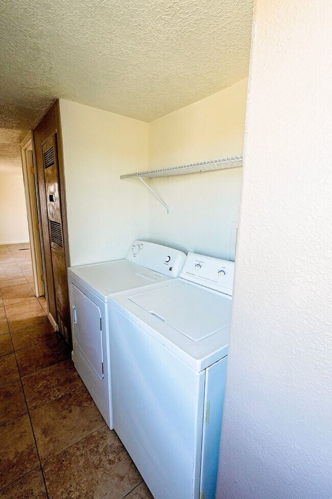 Foto del edificio - Spacious Mobile Home – Full Property Renta...