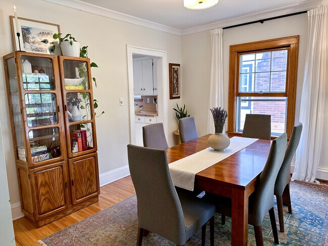 Foto del edificio - 4928 Logan Ave S