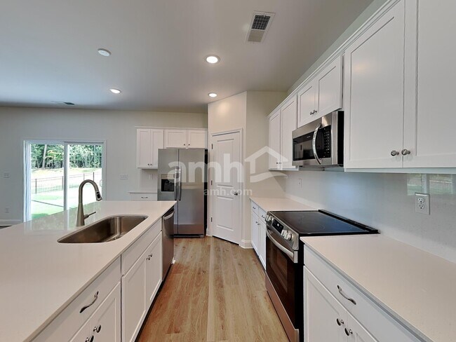 Foto del edificio - 6059 Rosemore Ln
